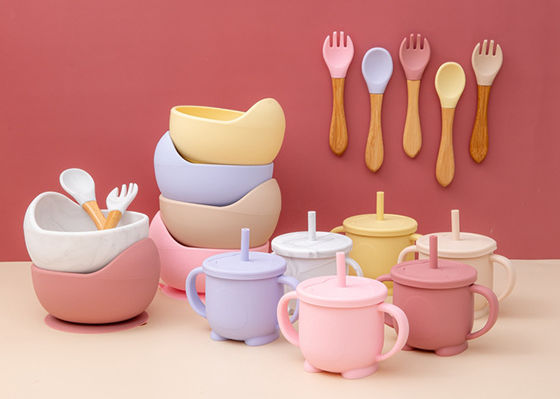 4/6/8 sistema determinado de alimentación del cuenco y de la cuchara del bebé del silicón del silicón de las PC