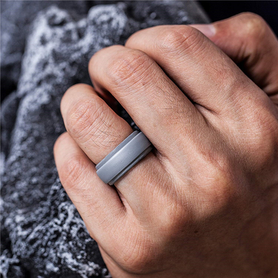 Compromiso Ring Finger Ring For Men de la boda del silicón y logotipo de encargo de las mujeres